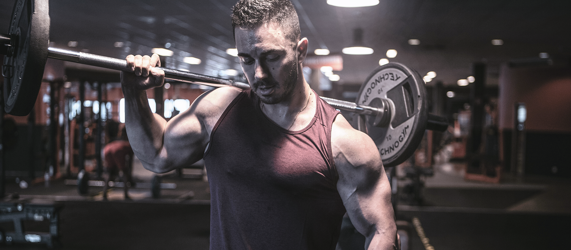 Anthony Lettieri coach sportif Luxembourg en action Basic Fit Foetz